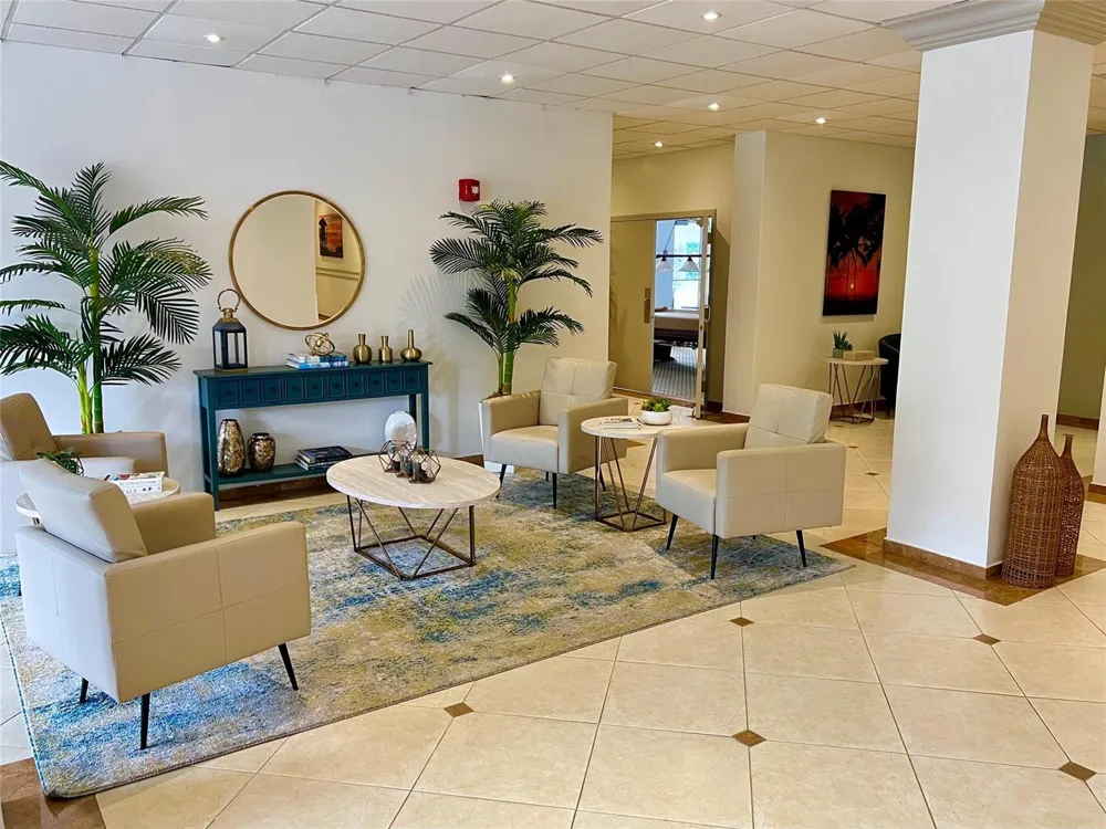 800 SE 20TH AVENUE #203 Deerfield Beach, FL 33441