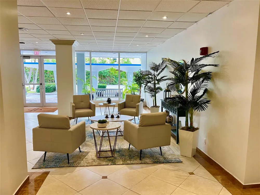 800 SE 20TH AVENUE #203 Deerfield Beach, FL 33441