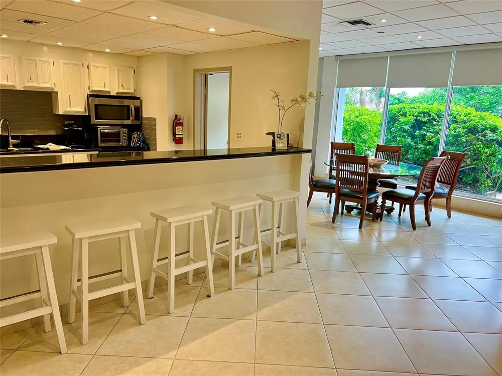 800 SE 20TH AVENUE #203 Deerfield Beach, FL 33441