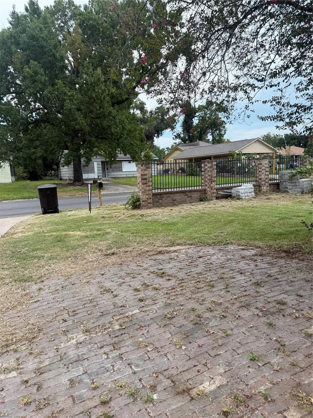 7220 Parker Road Hockley, TX 77016
