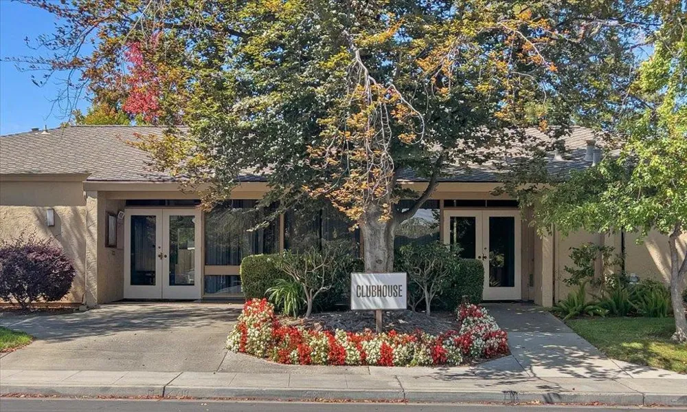 125 Connemara Way #2 Sunnyvale, CA 94087