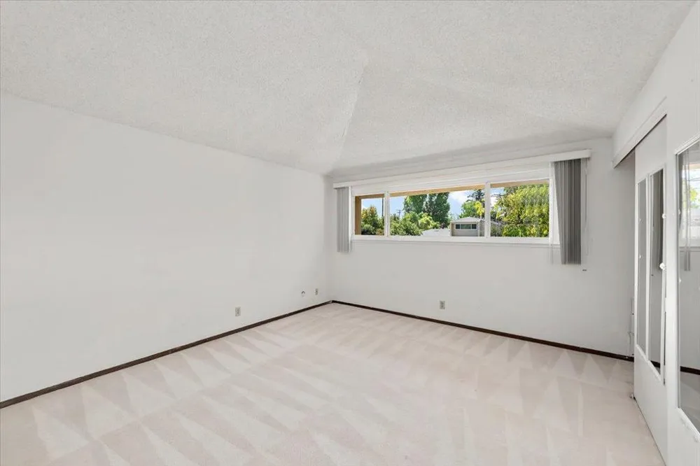 125 Connemara Way #2 Sunnyvale, CA 94087