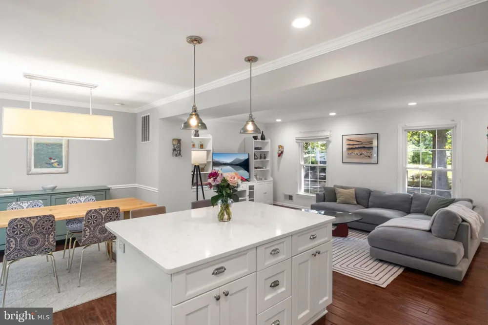 607 WATTS BRANCH Potomac, MD 20854