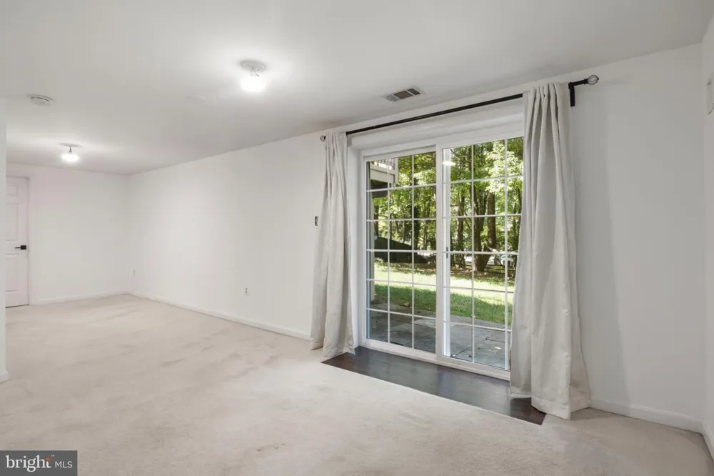 607 WATTS BRANCH Potomac, MD 20854