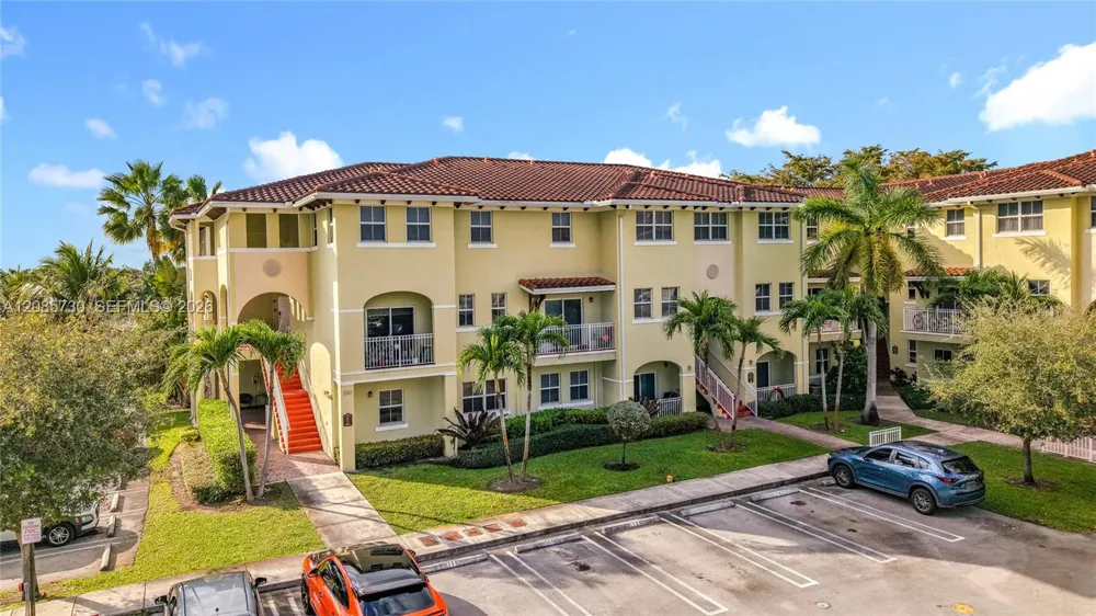 260 NW 109th Ave #206 Miami, FL 33172