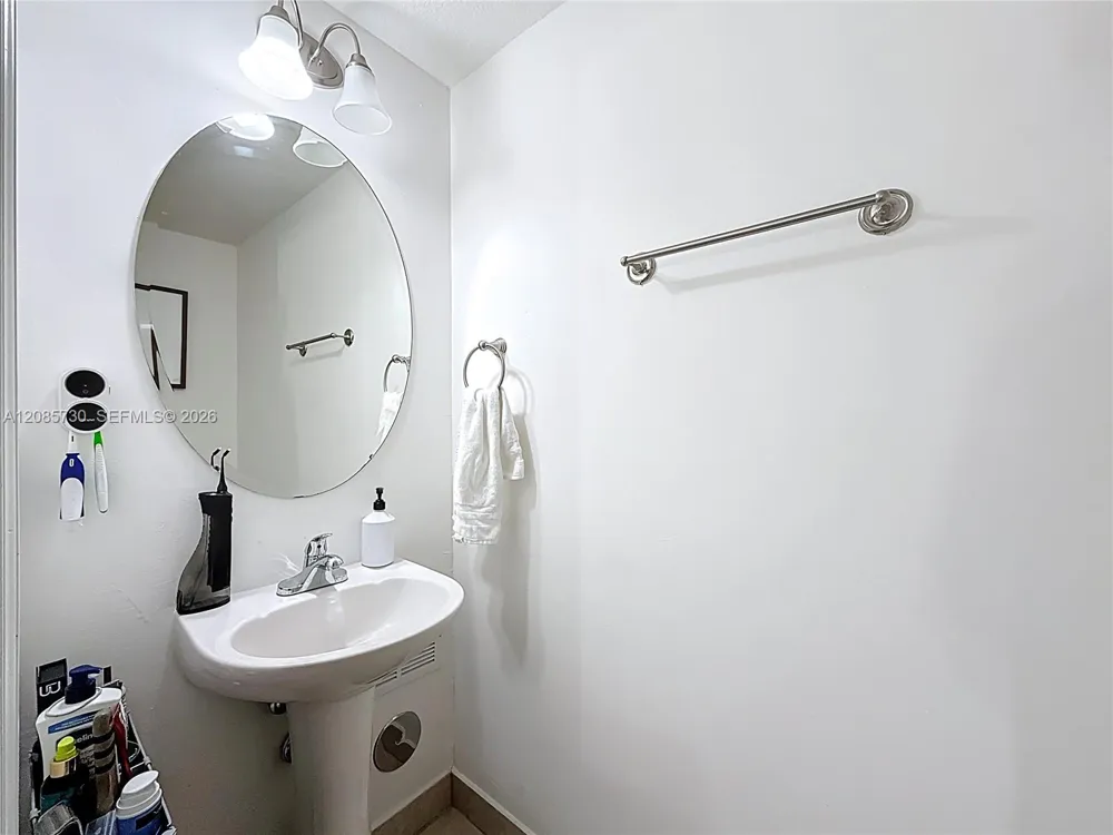 260 NW 109th Ave #206 Miami, FL 33172