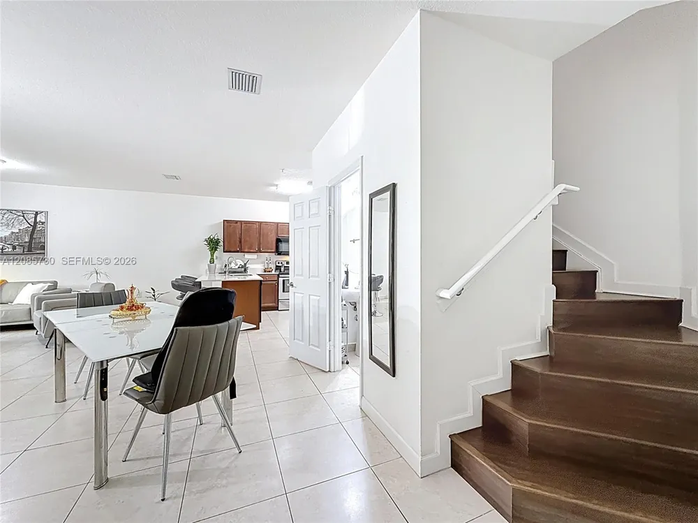 260 NW 109th Ave #206 Miami, FL 33172