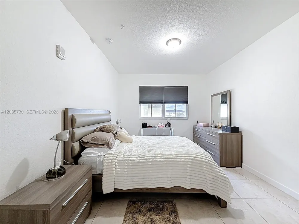 260 NW 109th Ave #206 Miami, FL 33172