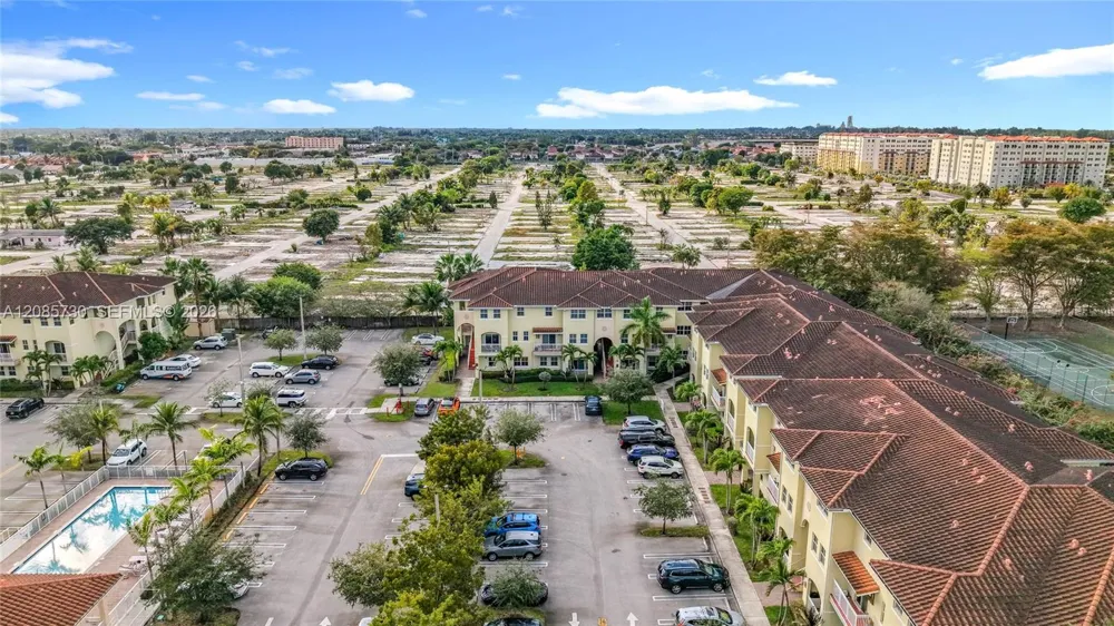 260 NW 109th Ave #206 Miami, FL 33172