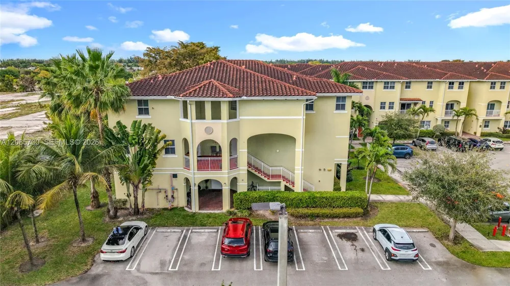 260 NW 109th Ave #206 Miami, FL 33172