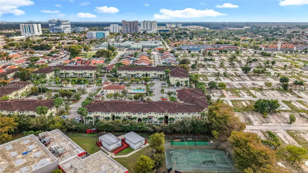 260 NW 109th Ave #206 Miami, FL 33172