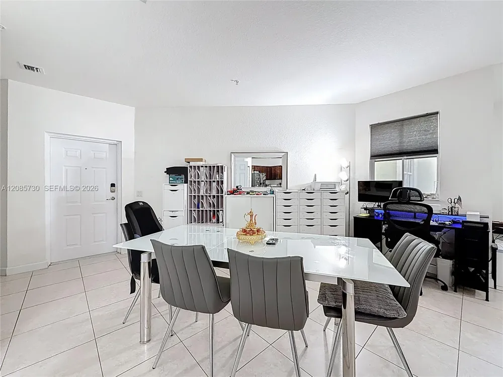 260 NW 109th Ave #206 Miami, FL 33172