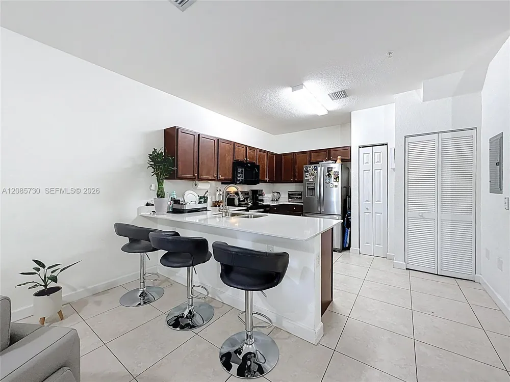 260 NW 109th Ave #206 Miami, FL 33172