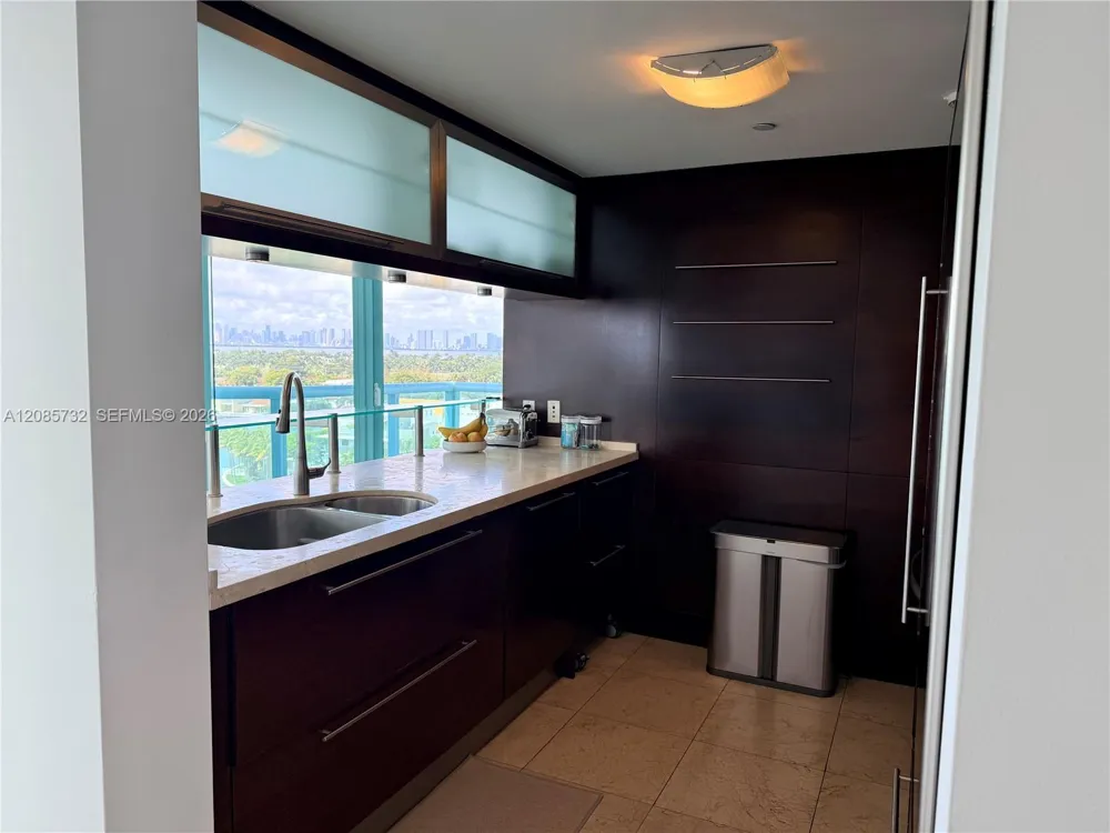 6000 Indian Creek Dr #10A Miami Beach, FL 33140
