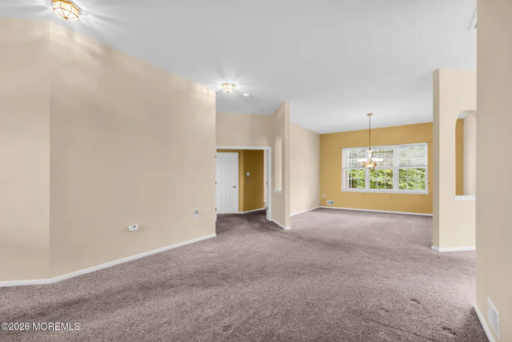 27 Congressional Road Jackson, NJ 08527