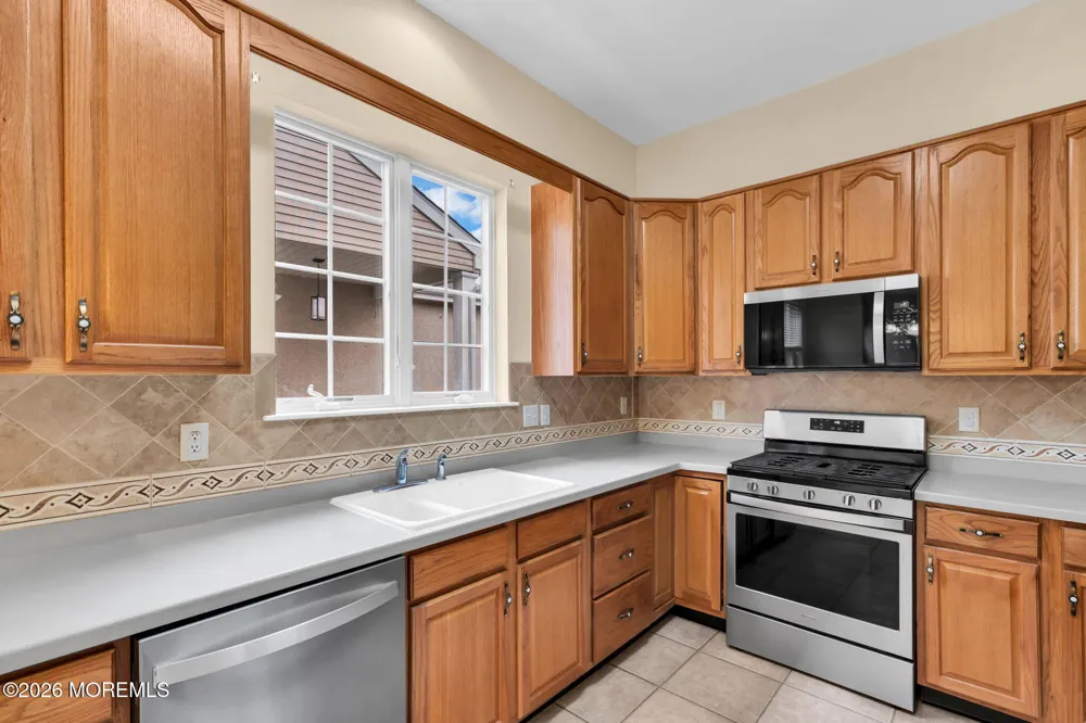 27 Congressional Road Jackson, NJ 08527