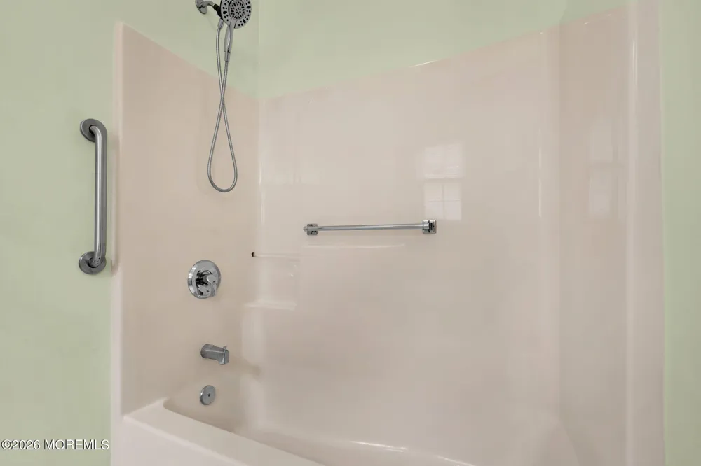 27 Congressional Road Jackson, NJ 08527