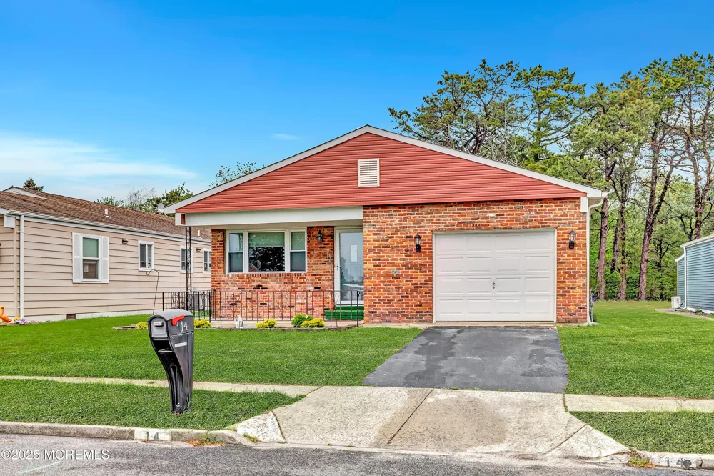 14 Santiago Drive W Toms River, NJ 08757