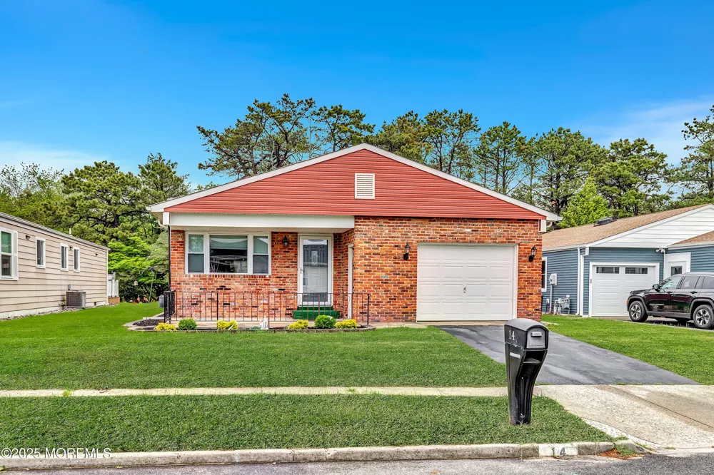 14 Santiago Drive W Toms River, NJ 08757