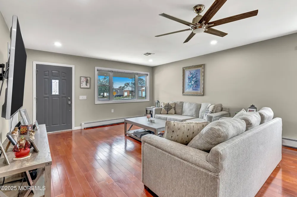 14 Santiago Drive W Toms River, NJ 08757