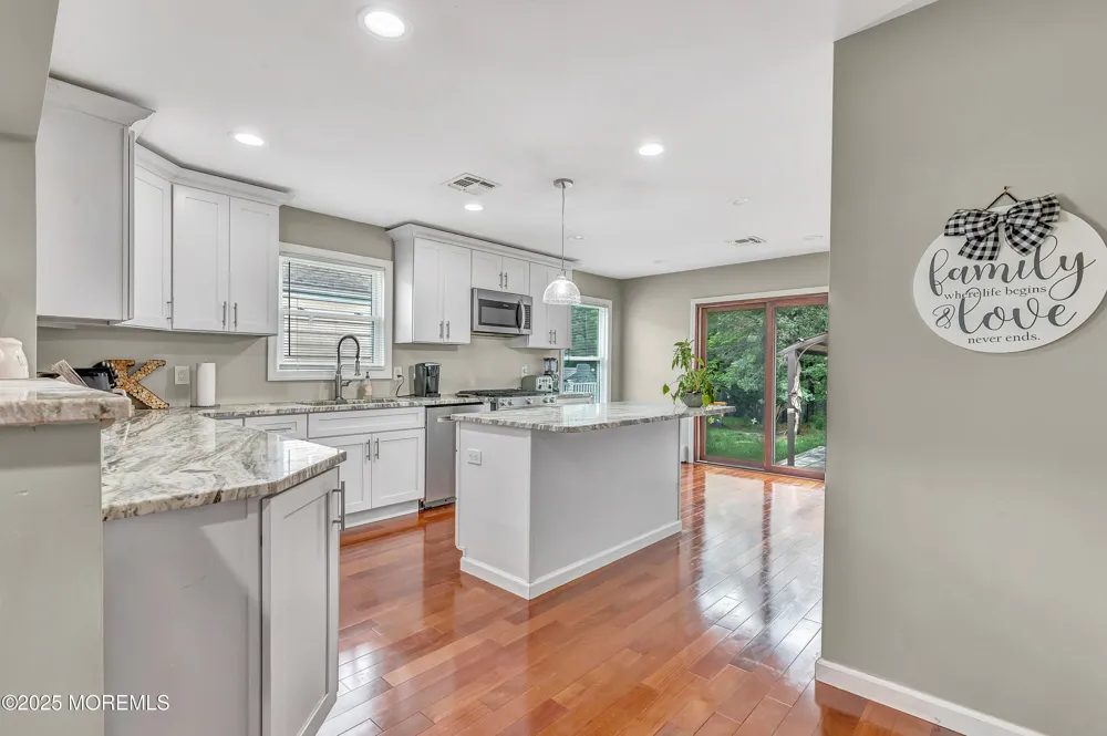 14 Santiago Drive W Toms River, NJ 08757