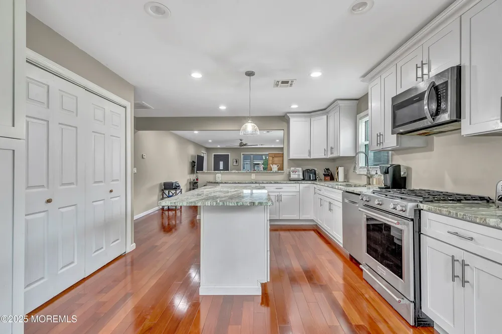 14 Santiago Drive W Toms River, NJ 08757