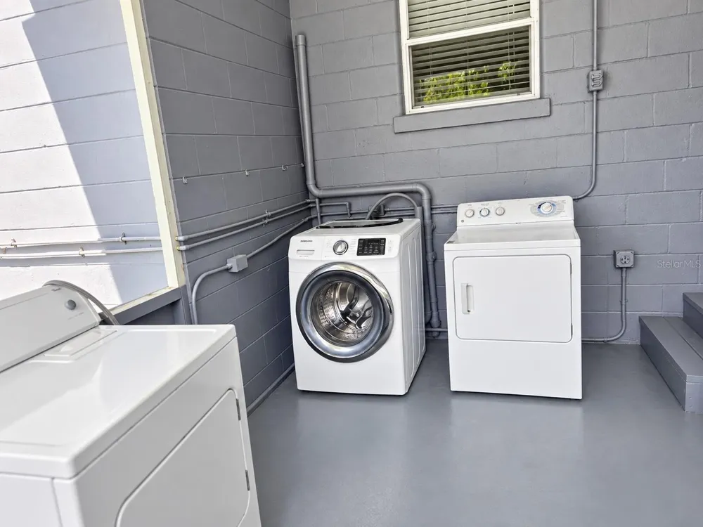 806 W WEST STREET Tampa, FL 33602