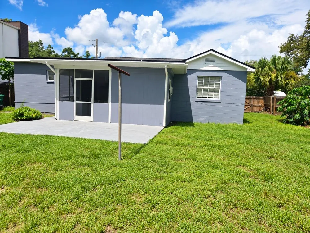 806 W WEST STREET Tampa, FL 33602