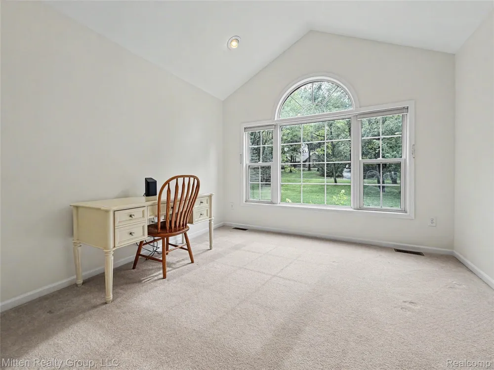 2126 Moorlands View Oceola Township, MI 48855
