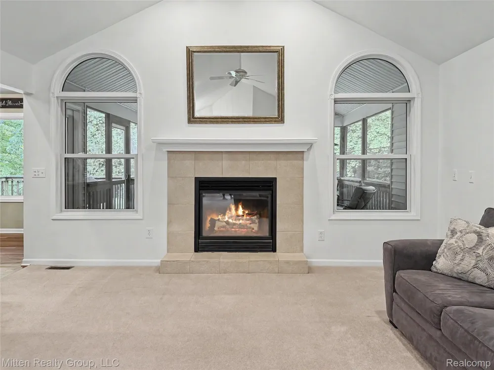 2126 Moorlands View Oceola Township, MI 48855