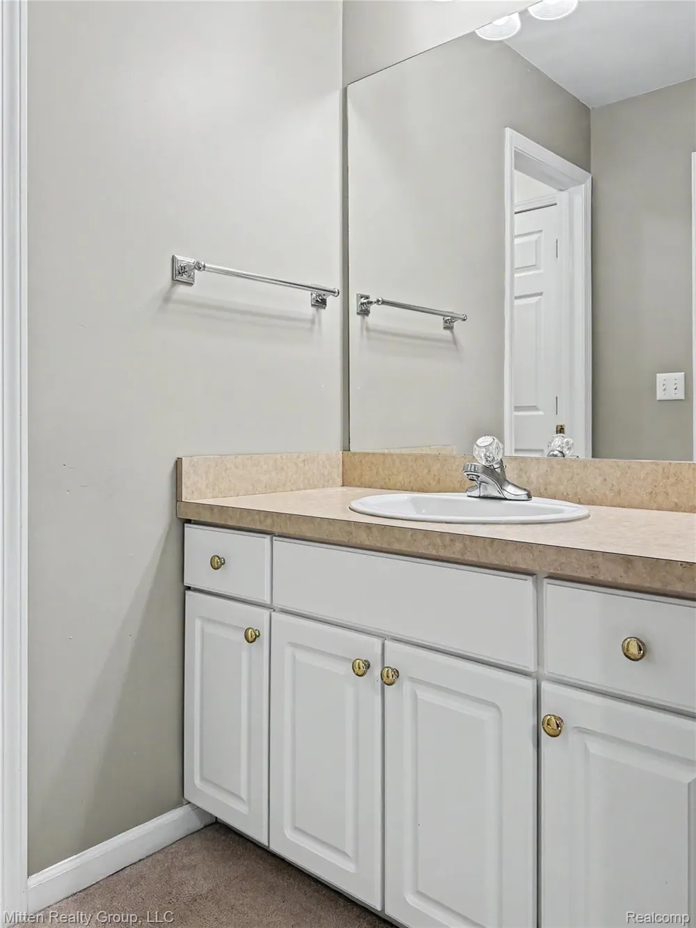 2126 Moorlands View Oceola Township, MI 48855