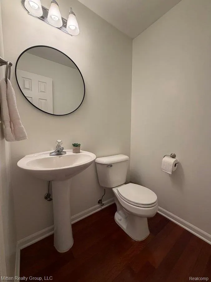 2126 Moorlands View Oceola Township, MI 48855