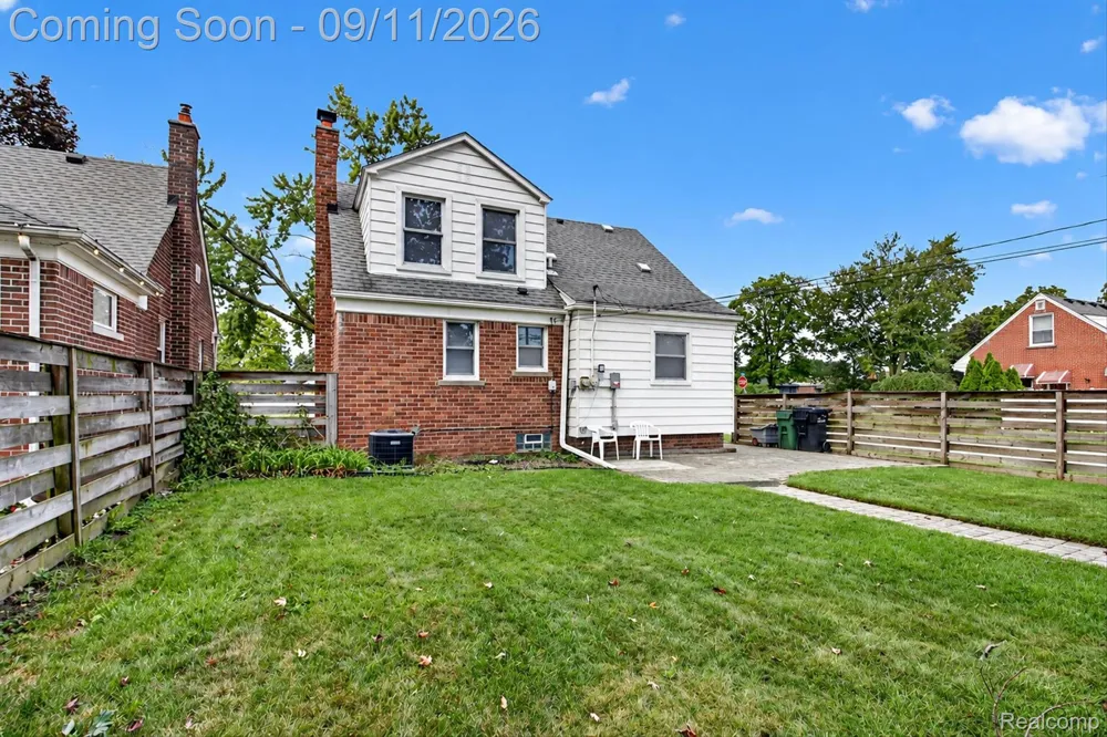 10005 Park Avenue Allen Park City, MI 48101