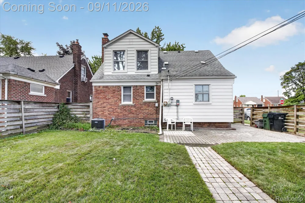 10005 Park Avenue Allen Park City, MI 48101