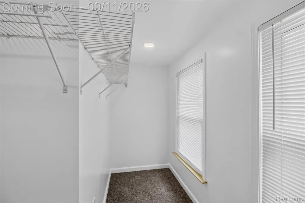 10005 Park Avenue Allen Park City, MI 48101
