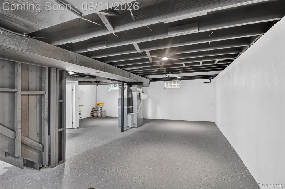10005 Park Avenue Allen Park City, MI 48101