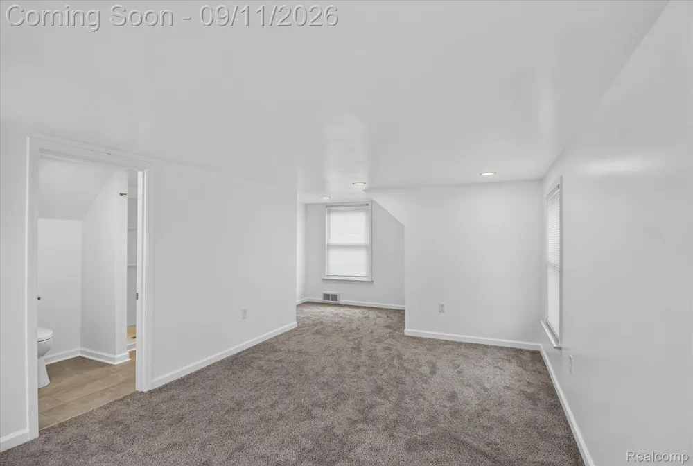 10005 Park Avenue Allen Park City, MI 48101