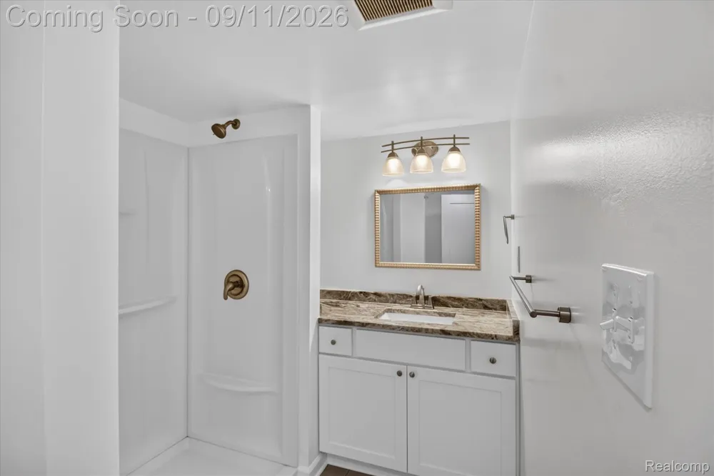 10005 Park Avenue Allen Park City, MI 48101