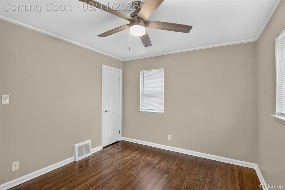 10005 Park Avenue Allen Park City, MI 48101