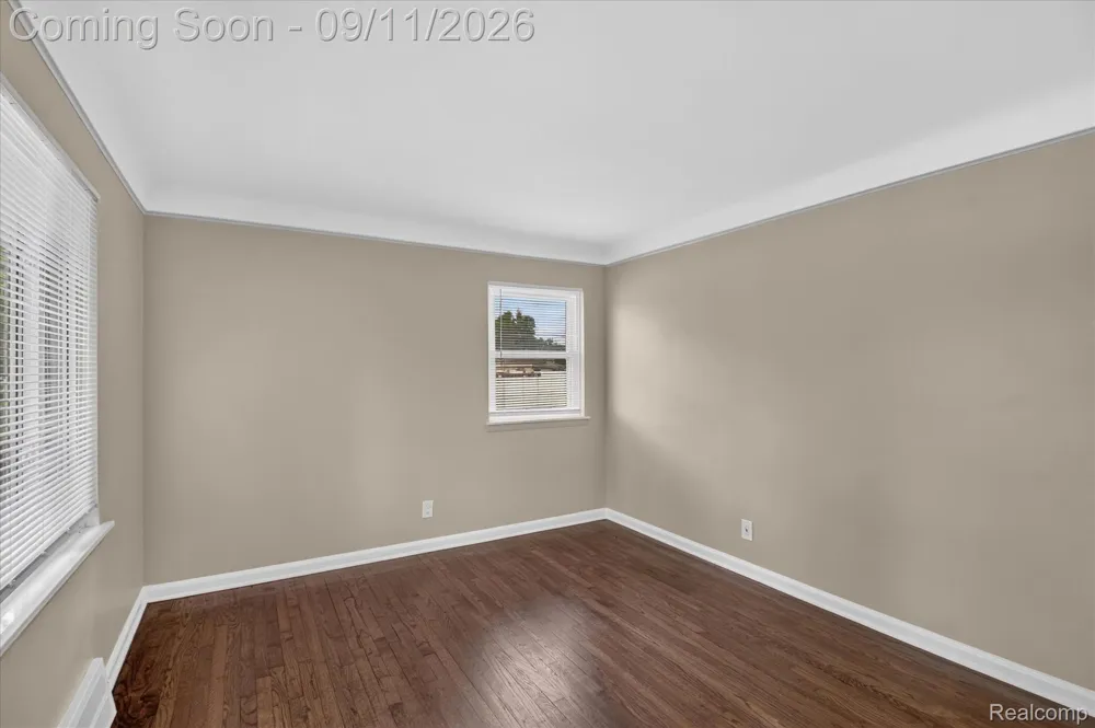 10005 Park Avenue Allen Park City, MI 48101