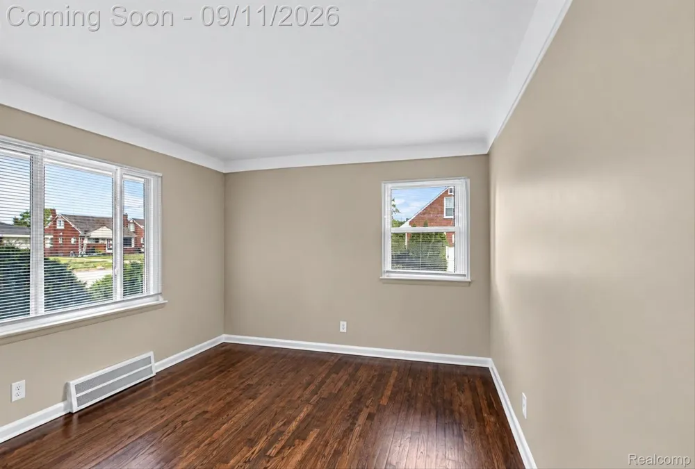 10005 Park Avenue Allen Park City, MI 48101
