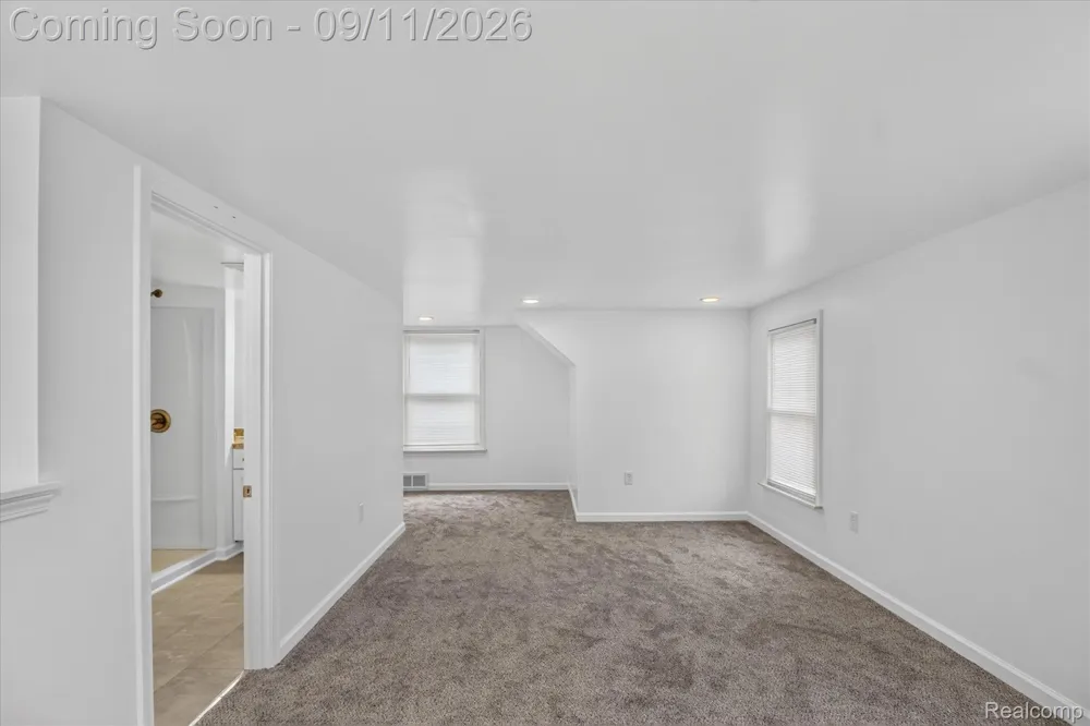 10005 Park Avenue Allen Park City, MI 48101
