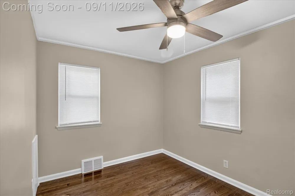 10005 Park Avenue Allen Park City, MI 48101