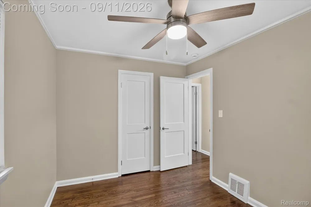 10005 Park Avenue Allen Park City, MI 48101