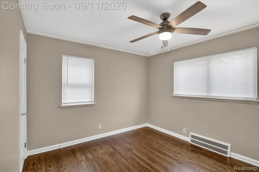 10005 Park Avenue Allen Park City, MI 48101