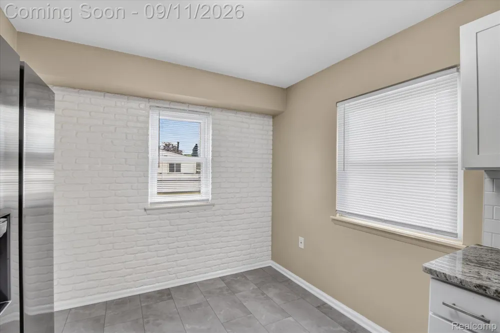 10005 Park Avenue Allen Park City, MI 48101