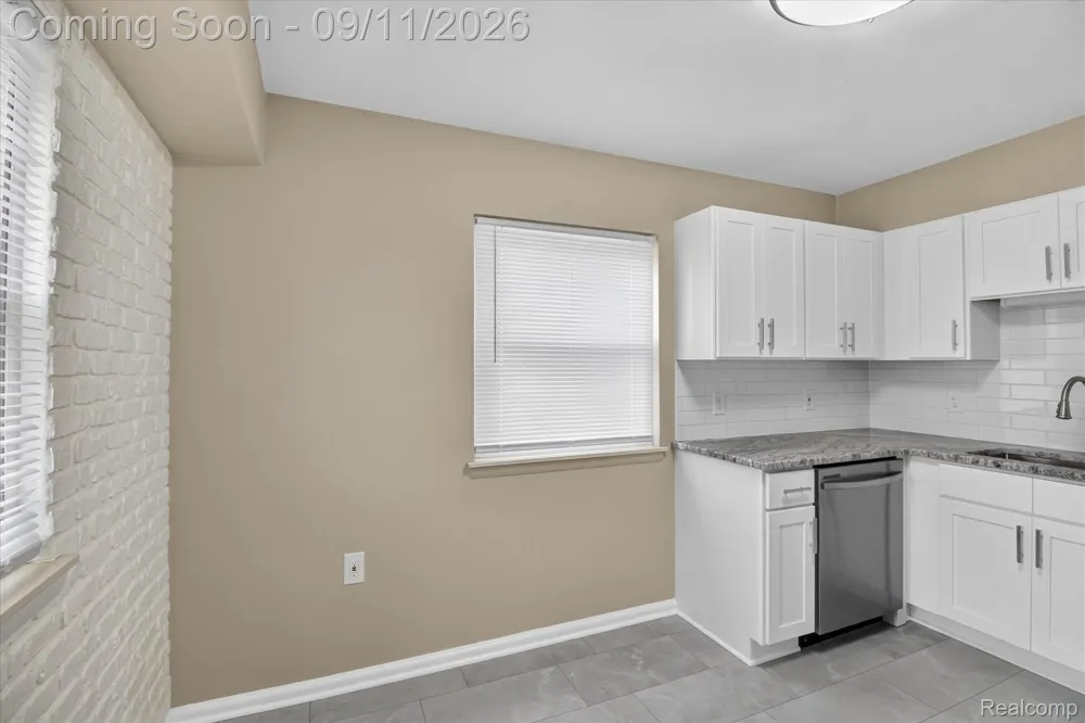 10005 Park Avenue Allen Park City, MI 48101