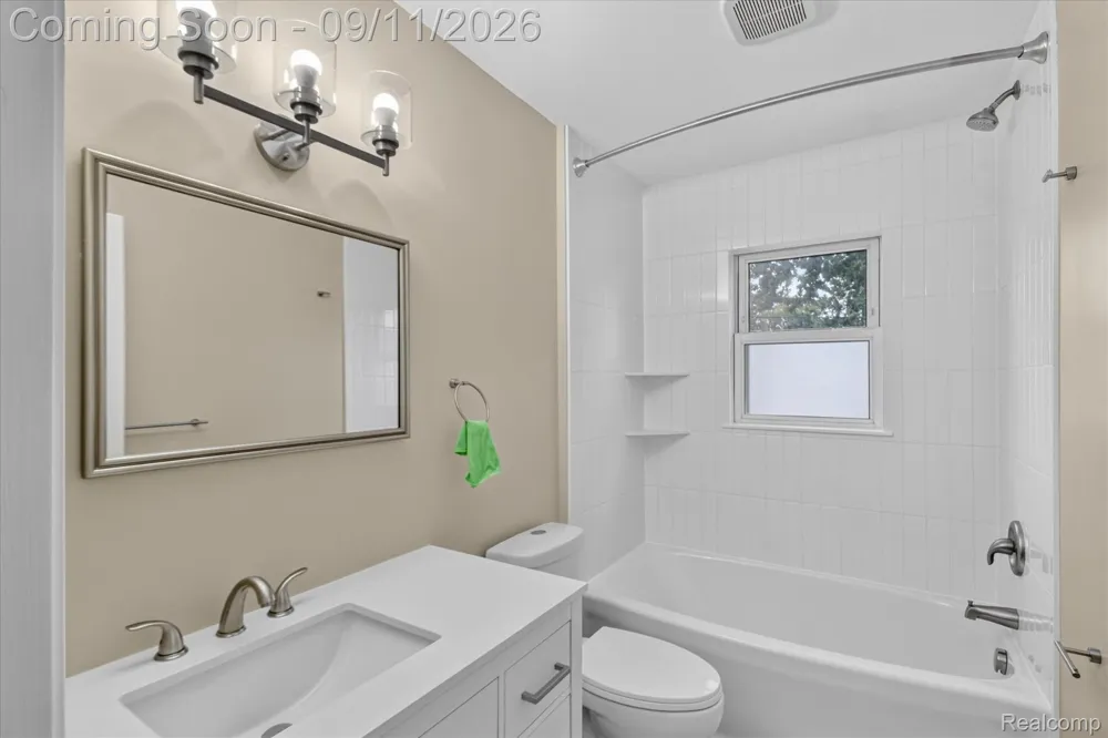10005 Park Avenue Allen Park City, MI 48101