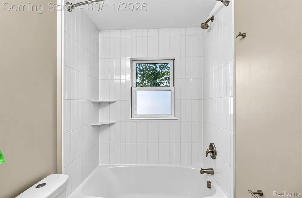 10005 Park Avenue Allen Park City, MI 48101