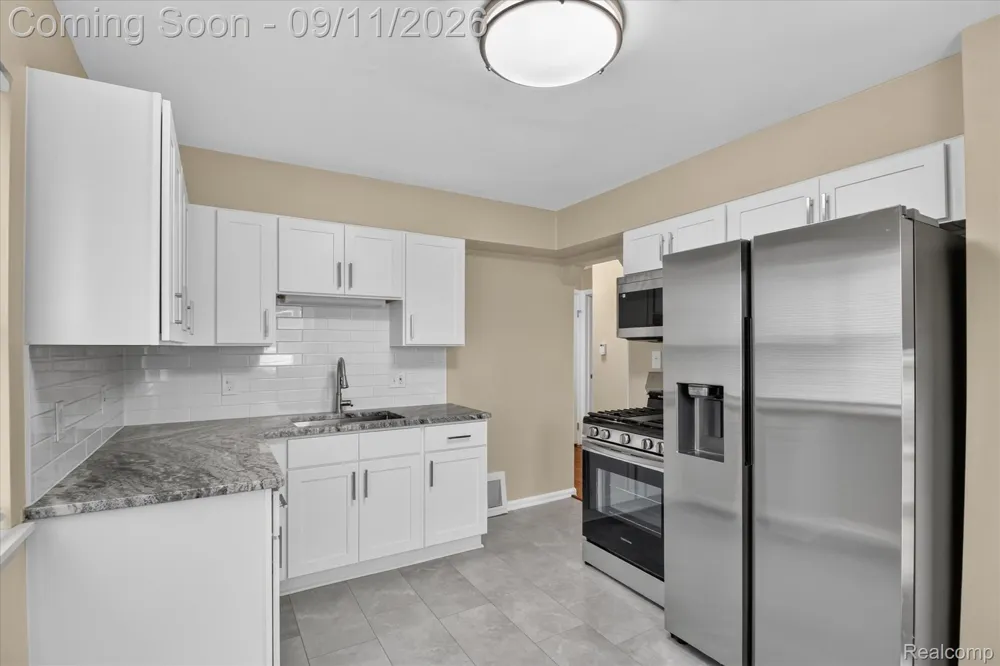 10005 Park Avenue Allen Park City, MI 48101